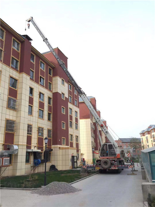 西充县跨街广告牌的高空安装注意事项